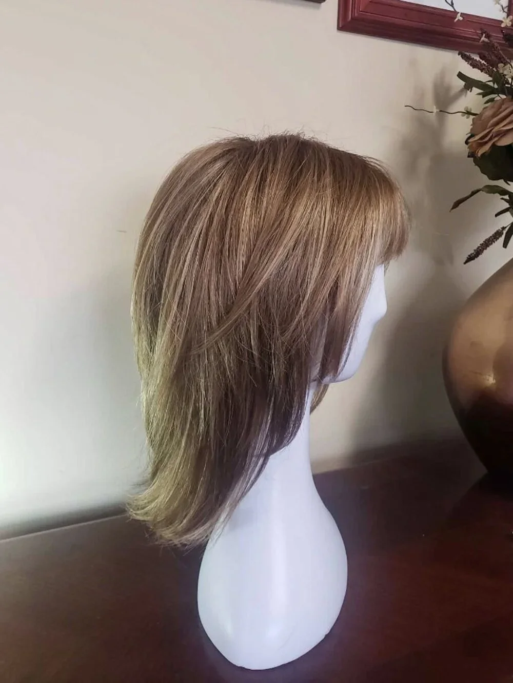 NORIKO JACKSON Modern Shag Wig w/ bangs added in the color Spring Honey EUC